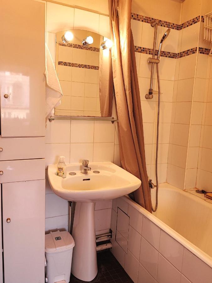 Studio Cosy Et Spacieux Avec Emplacement Ideal Paris Exterior photo